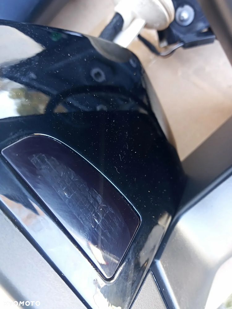 LUSTERKO Lewe  Prawe SKODA KAROQ różne funkcje asystent fotohrom - 20