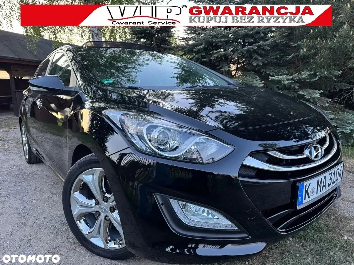 Hyundai i30 i30cw 1.6 Fifa World Cup Edition - 1