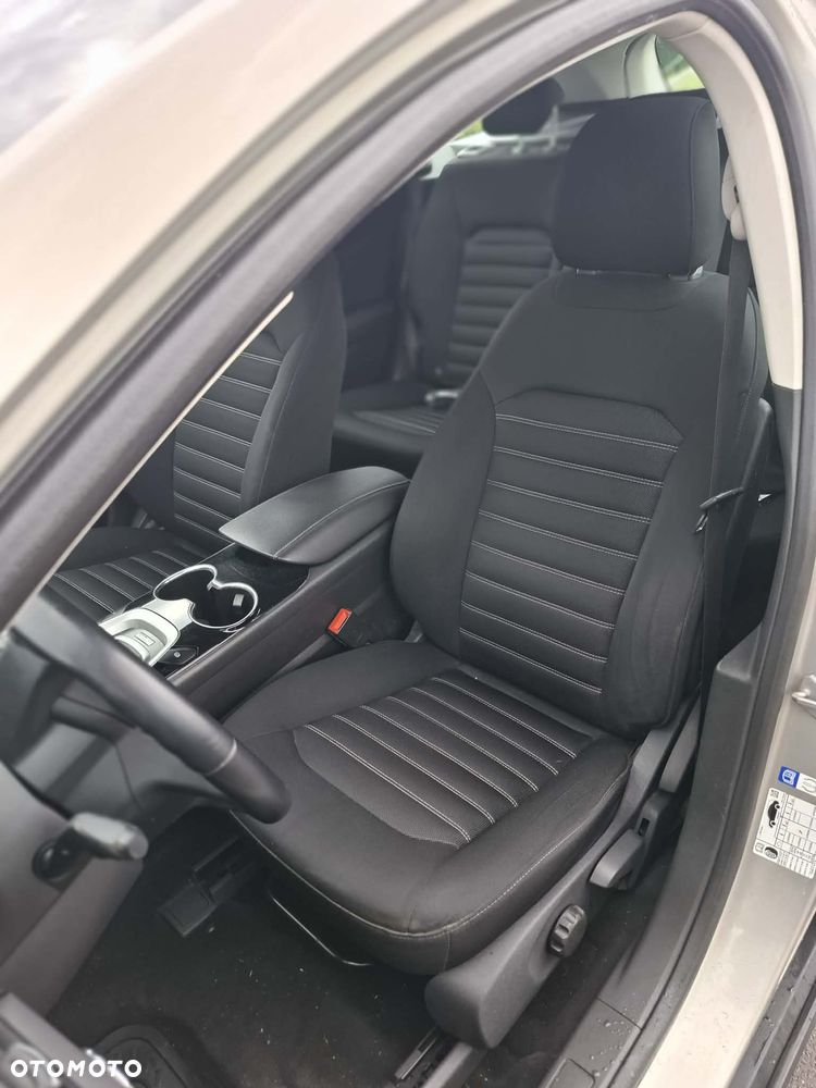 Ford Mondeo - 12