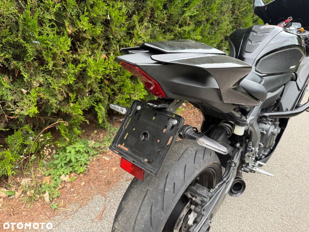 Yamaha R7 - 8
