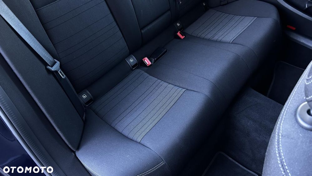 Mercedes-Benz Klasa C 220 d 9G-TRONIC - 28