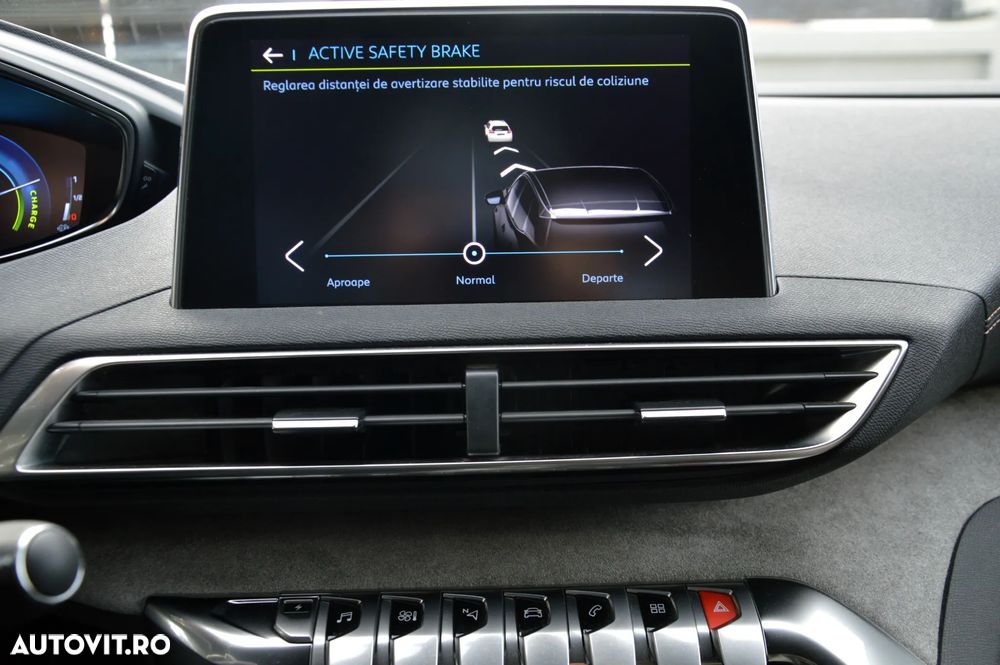 Peugeot 3008 PHEV 300 EAT8 4X4 GT - 14