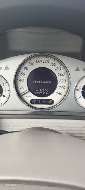 Mercedes-Benz E 270 - 1