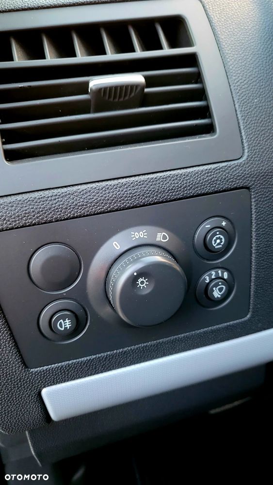 Opel Zafira 1.8 Easytronic Family Plus - 20