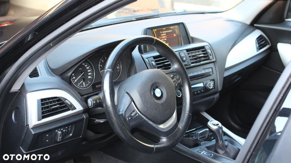 BMW Seria 1 116i - 5