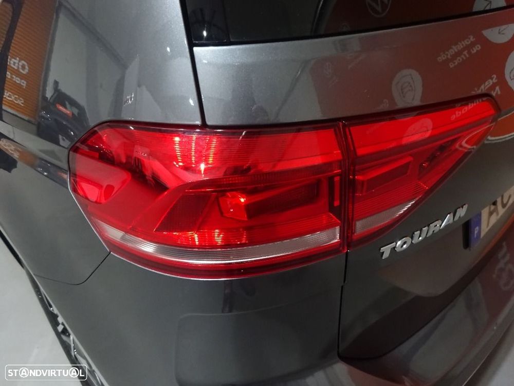 VW Touran 2.0 TDI Highline DSG - 36