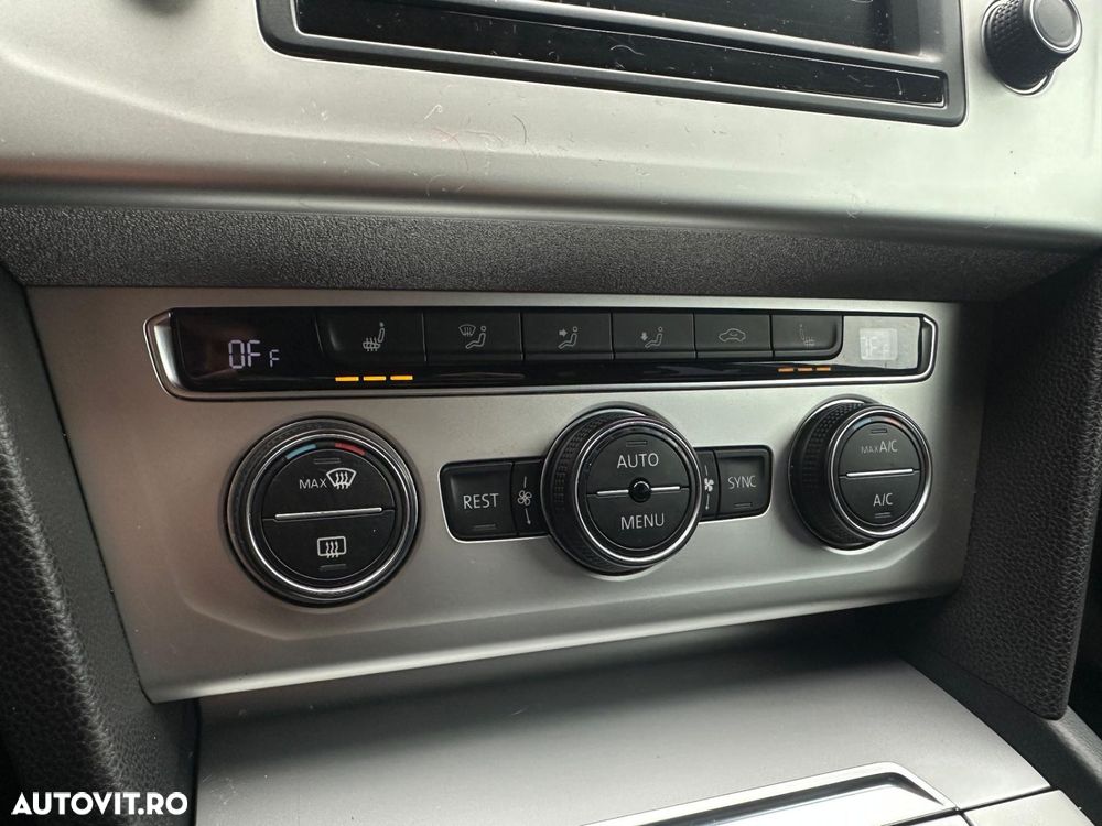 Volkswagen Passat - 19