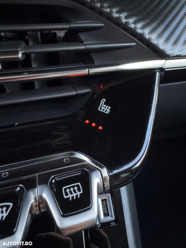 Peugeot 2008 PureTech 100 Allure - 25