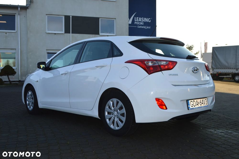 Hyundai i30 1.6 CRDi BlueDrive Classic + - 6