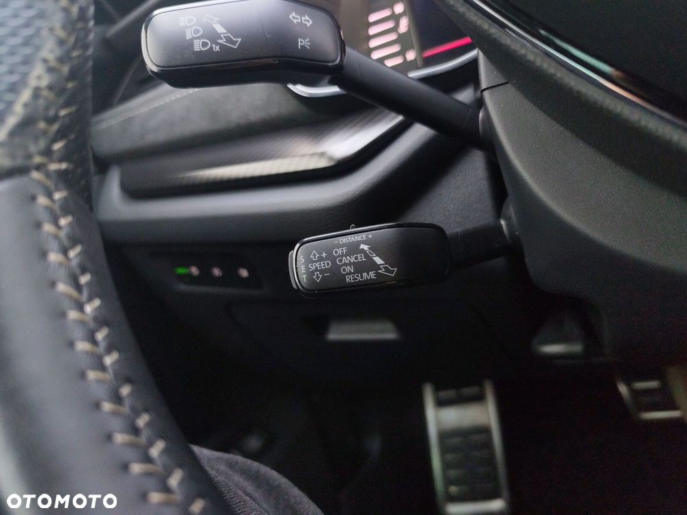 Skoda Octavia 2.0 TSI RS DSG - 30