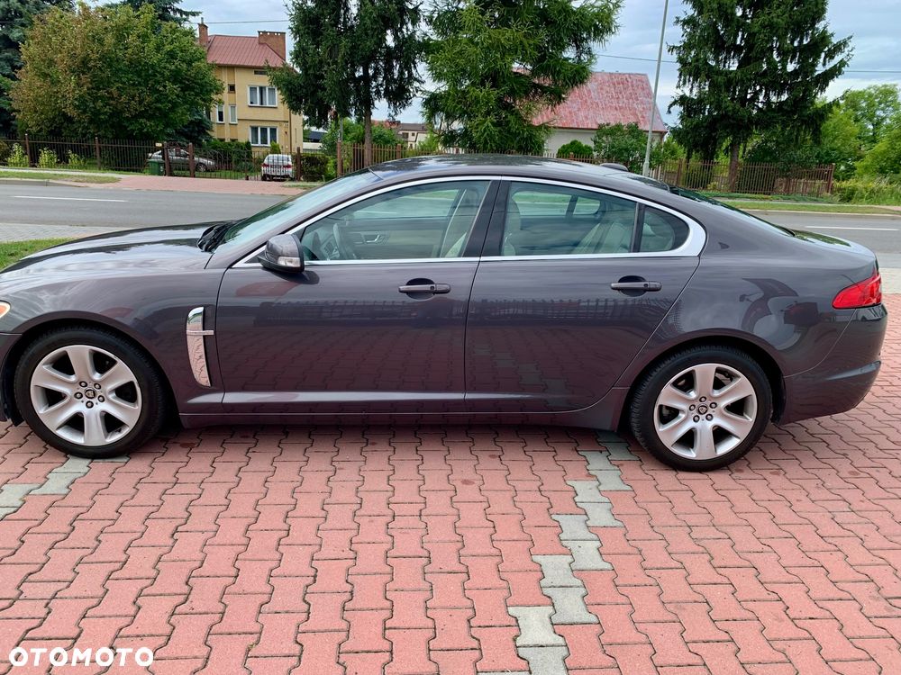 Jaguar XF 2.7 V6 Premium Luxury - 7