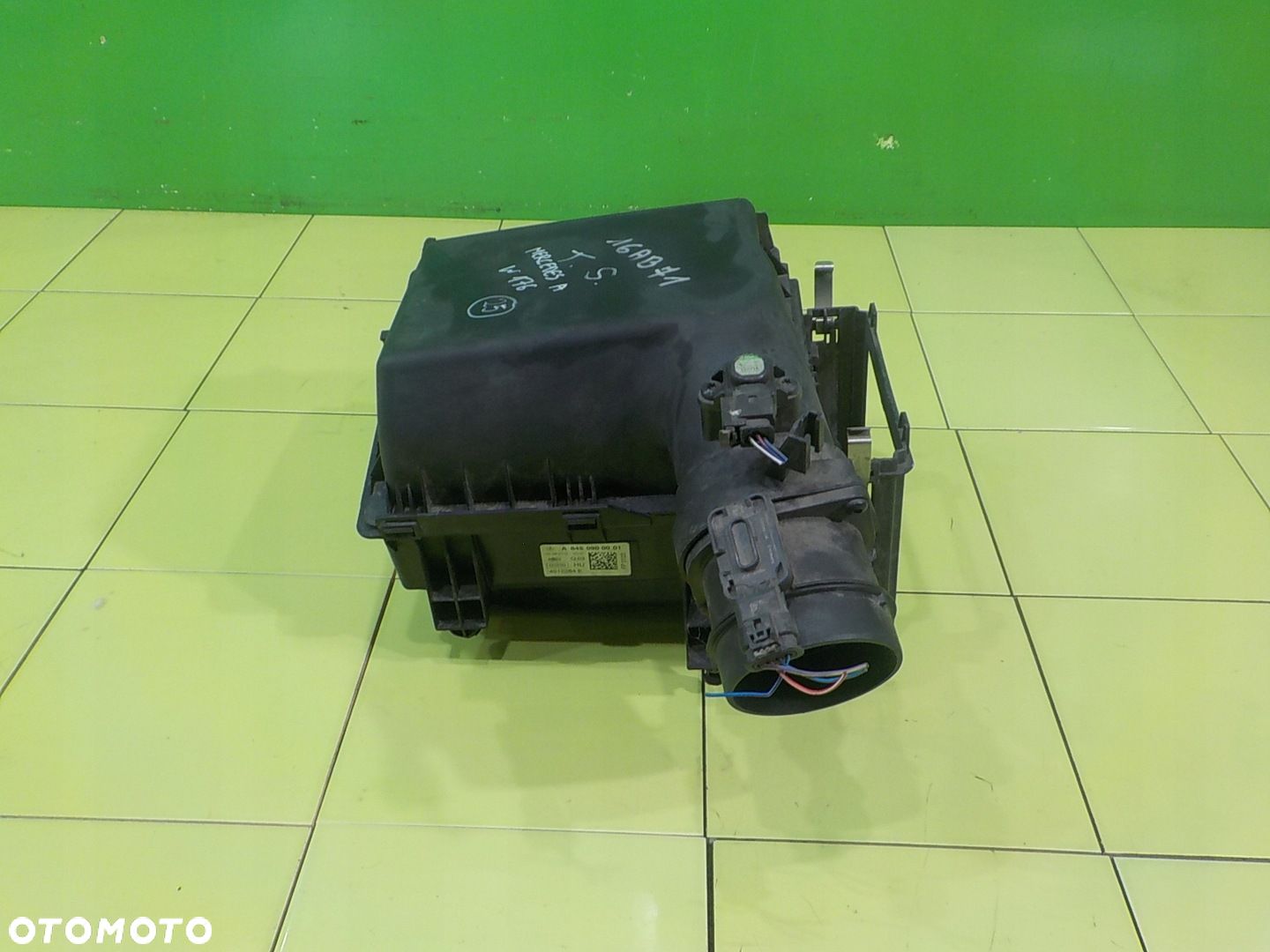 MERCEDES A W176 AMG 2.0 CDI 12r HB 5D obudowa filtra powietrza A6450900001 - 1