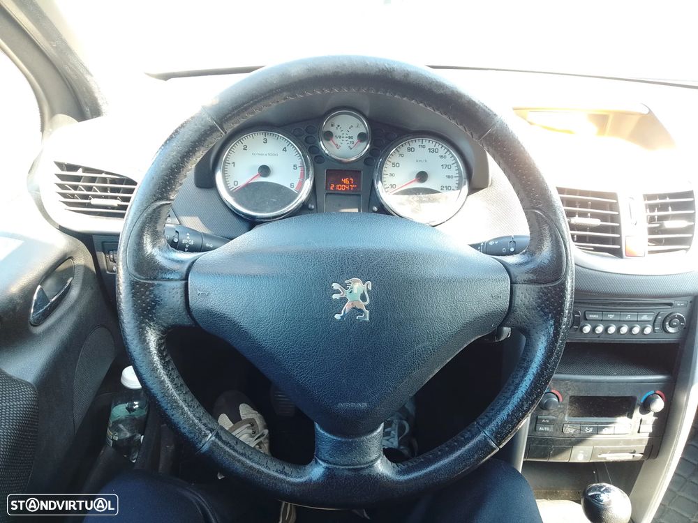 Peugeot 207 1.4 HDi Trendy - 5