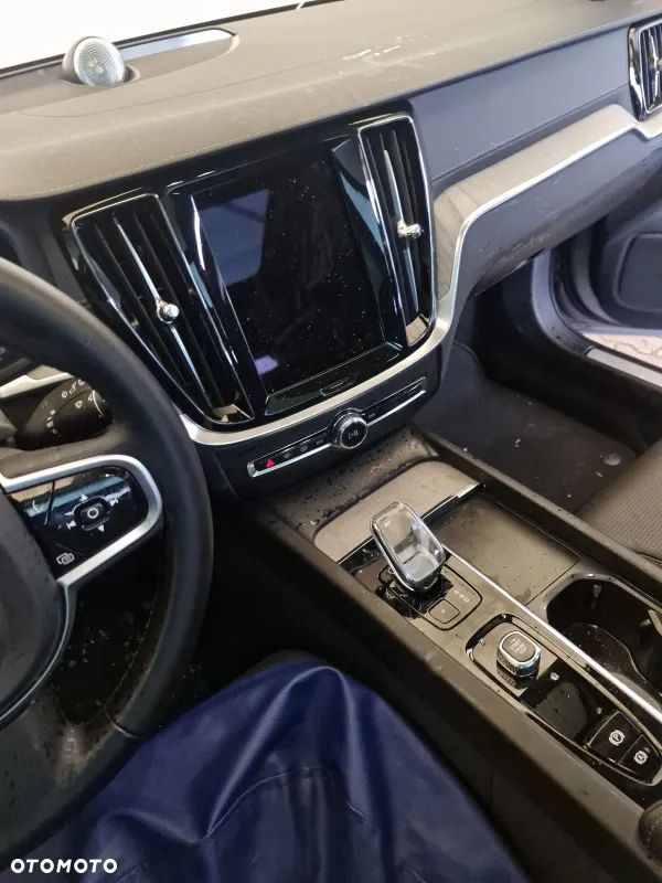 Volvo V60 B4 D Plus Dark - 5