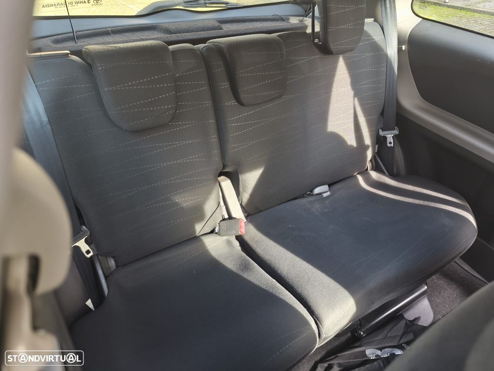 Toyota Yaris 1.3 VVT-i Cool - 19