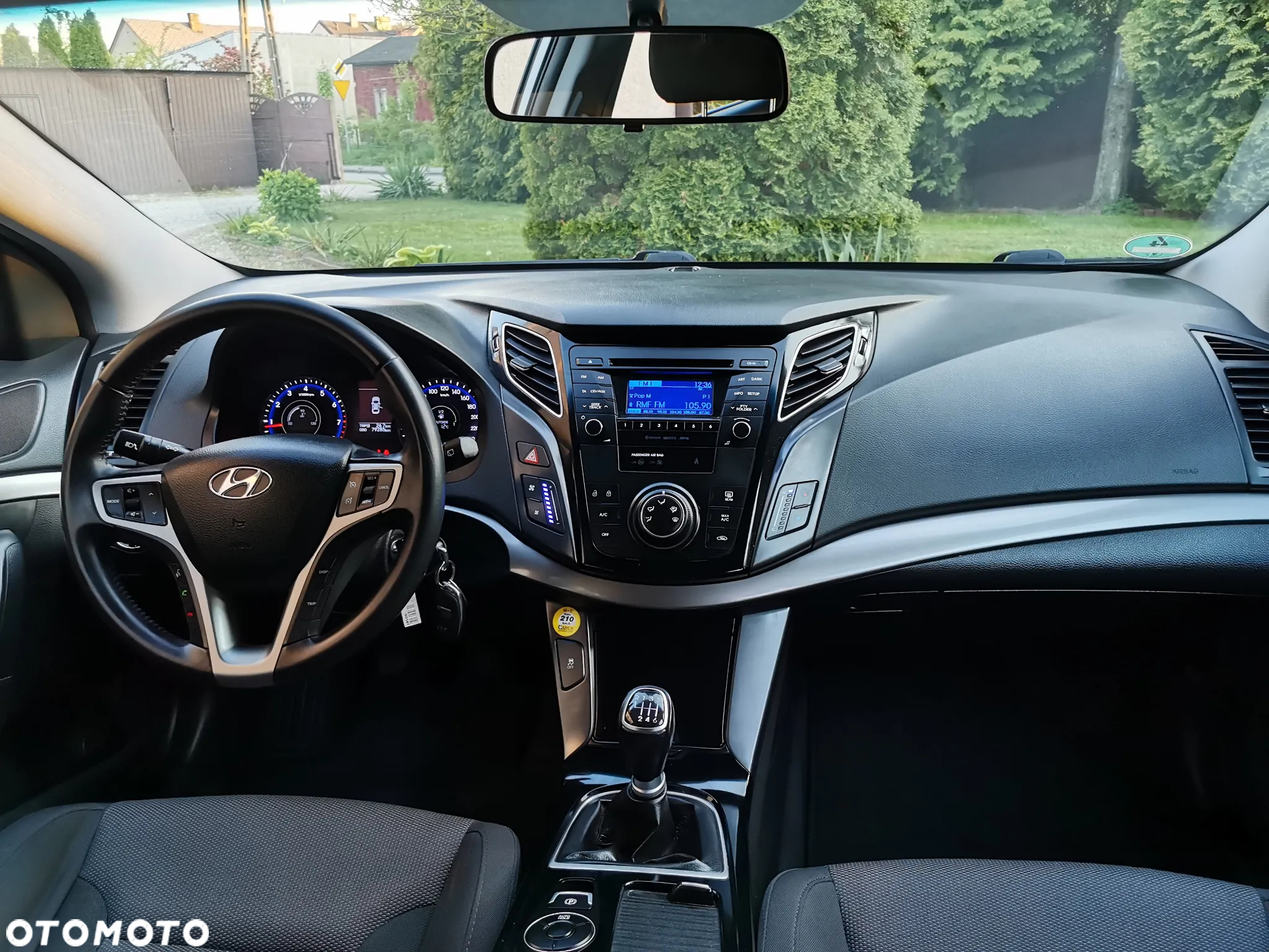 Hyundai i40 Kombi blue 1.6 Family - 9