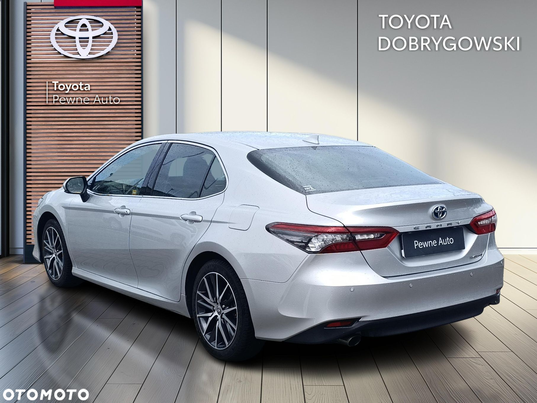 Toyota Camry - 3