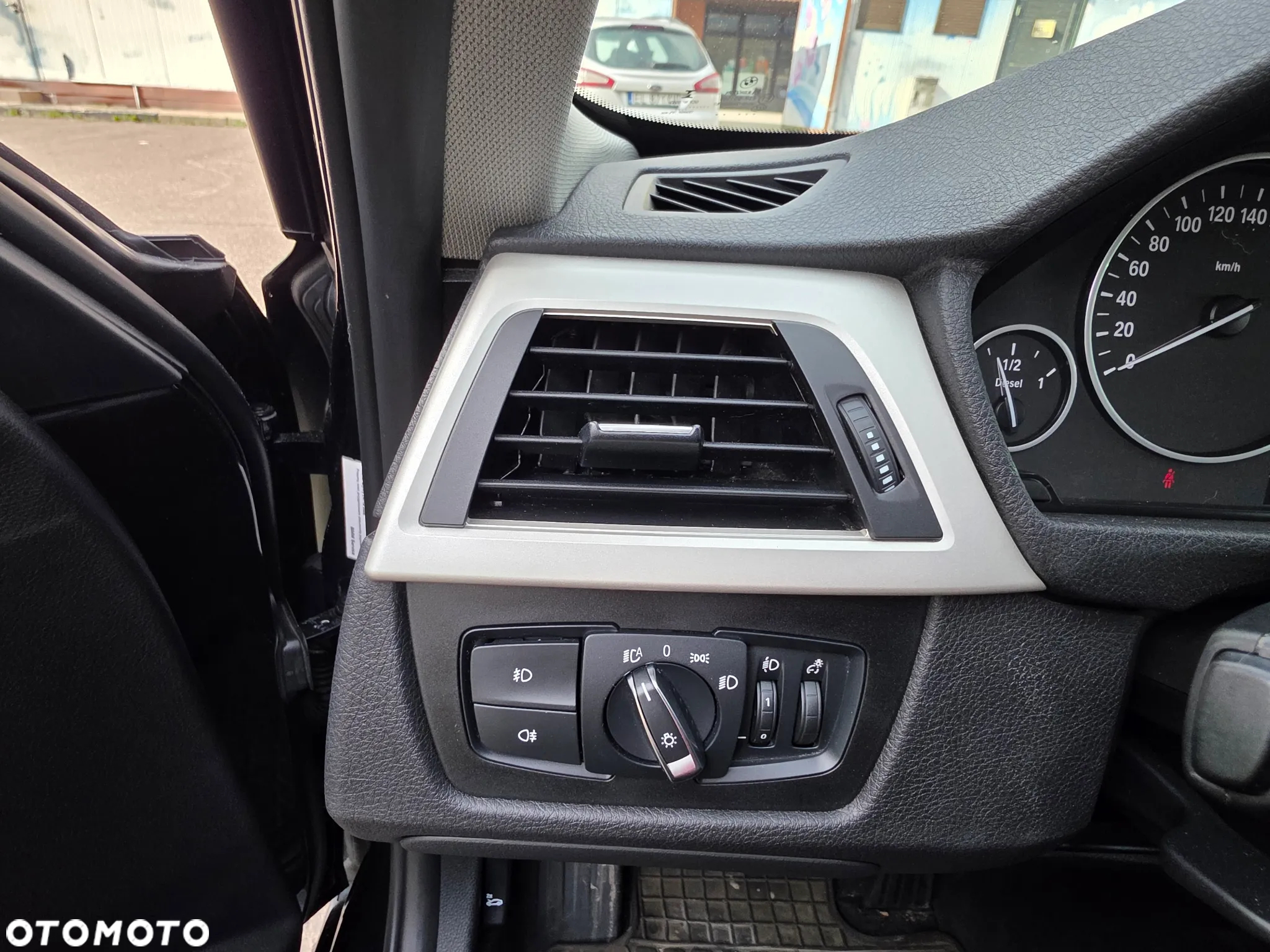 BMW Seria 3 318d Advantage - 10