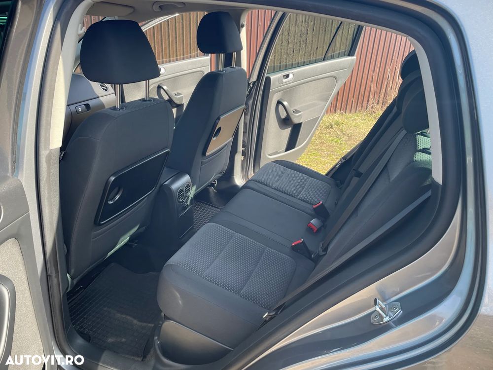 Volkswagen Golf Plus - 12