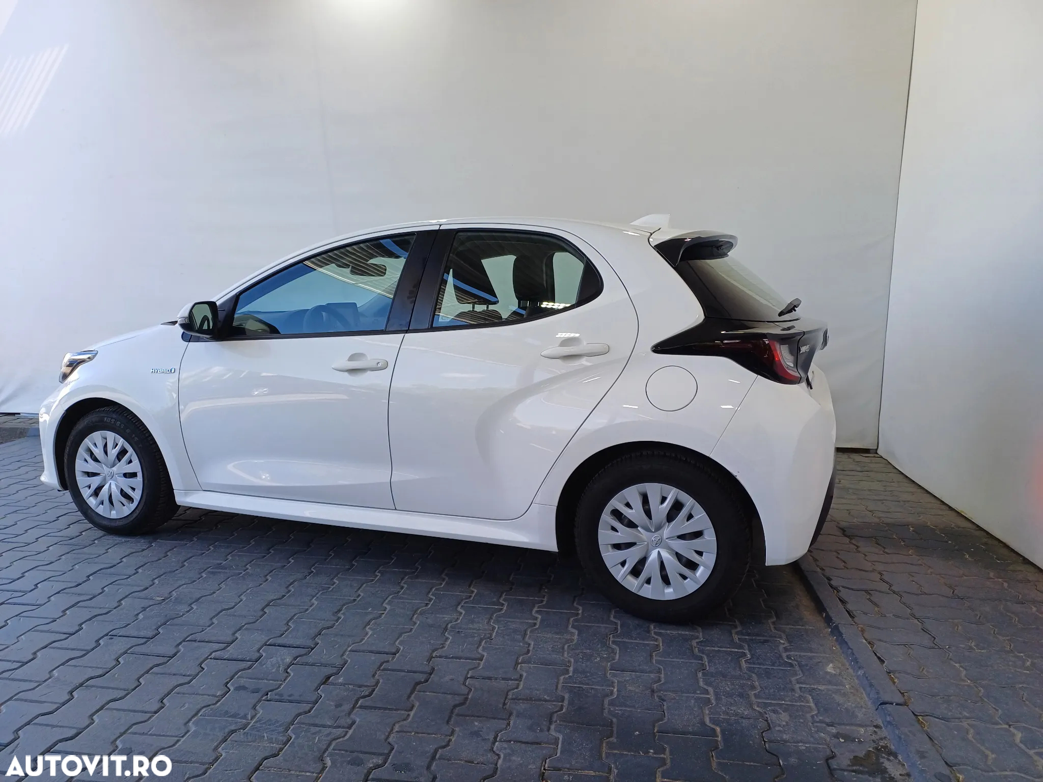 Toyota Yaris 1.5 VVT-i HSD Active - 3