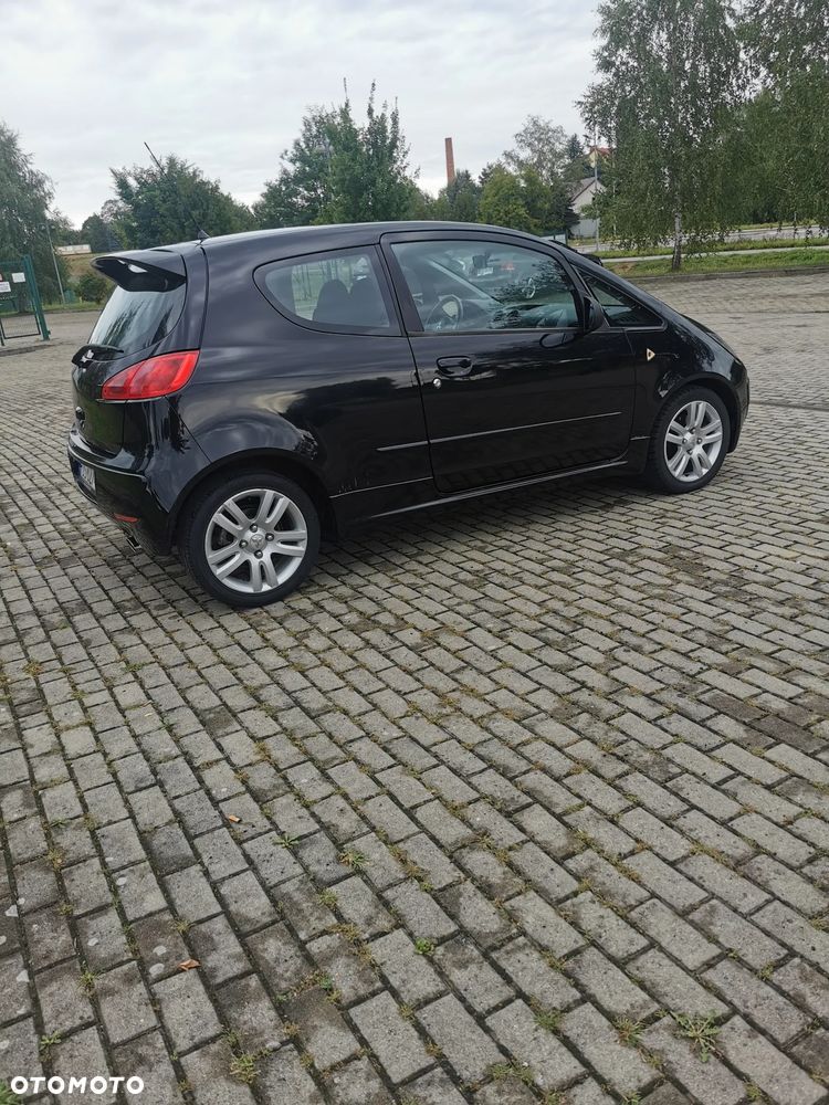 Mitsubishi Colt - 4