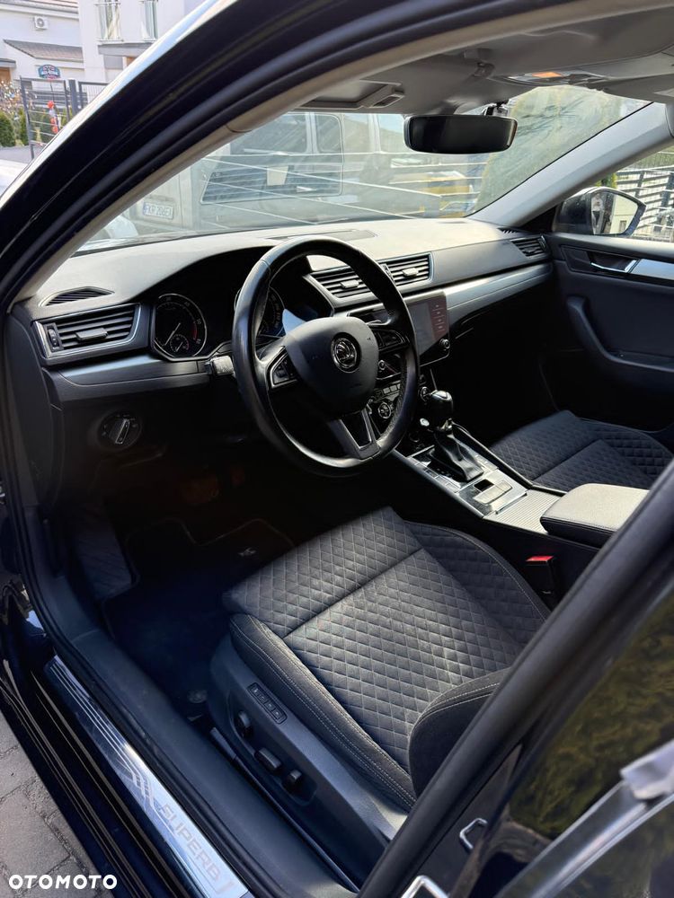Skoda Superb 2.0 TDI Style DSG - 6