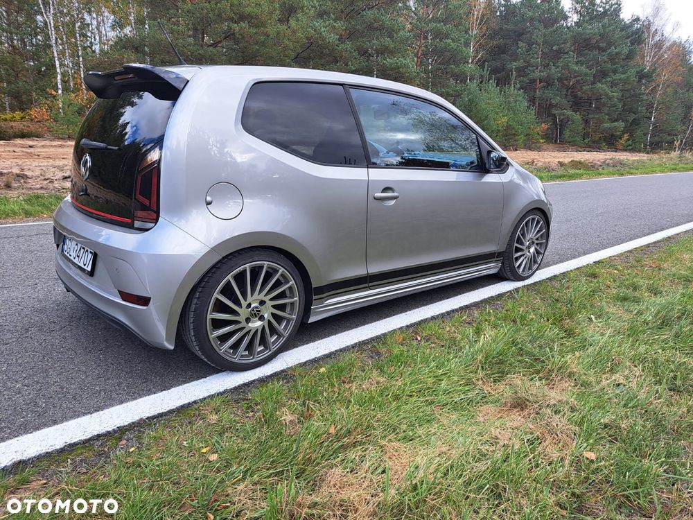 Volkswagen up! GTI - 16