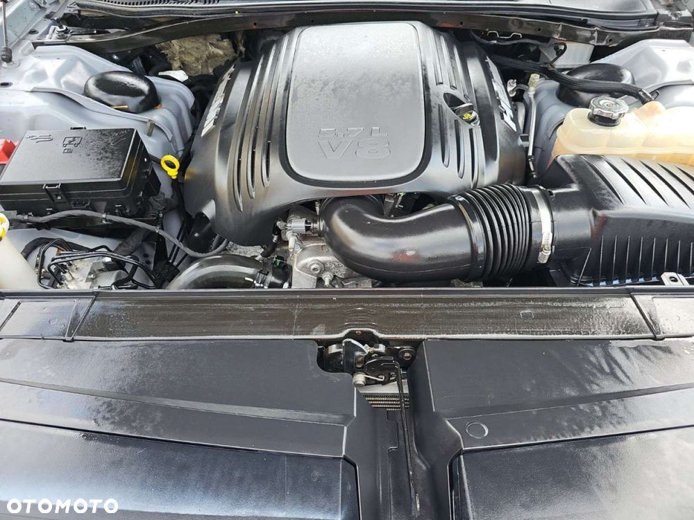 Dodge Challenger - 8