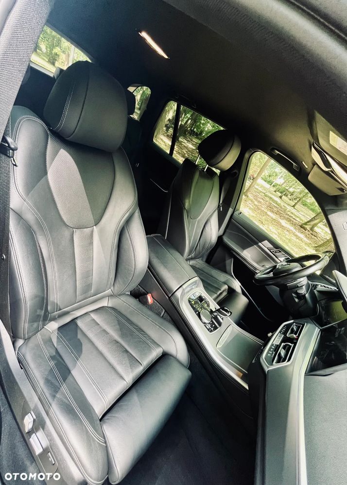 BMW X5 xDrive40d mHEV - 27