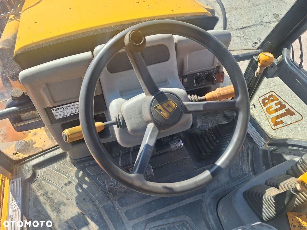 JCB 3Cx 4X4 - 11