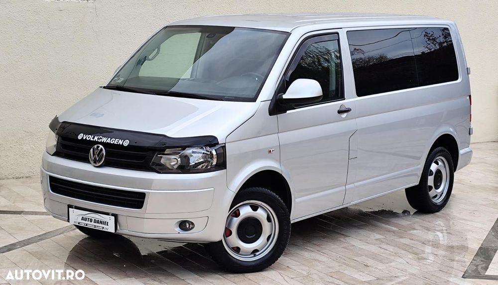 Volkswagen Caravelle - 1