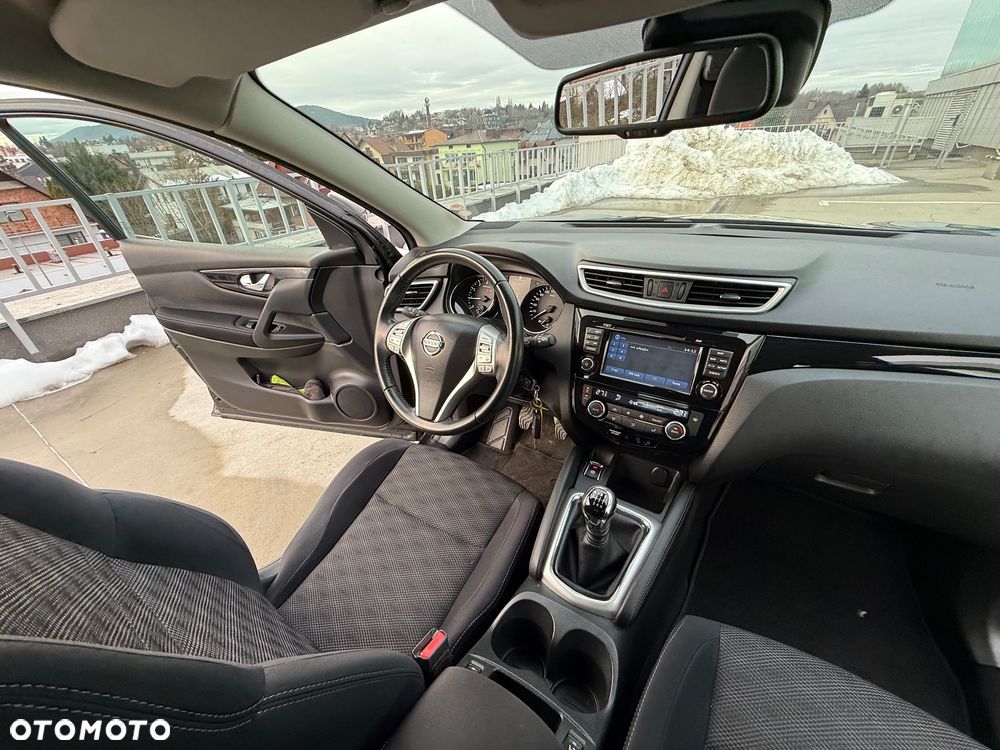 Nissan Qashqai 1.3 DIG-T TEKNA - 10