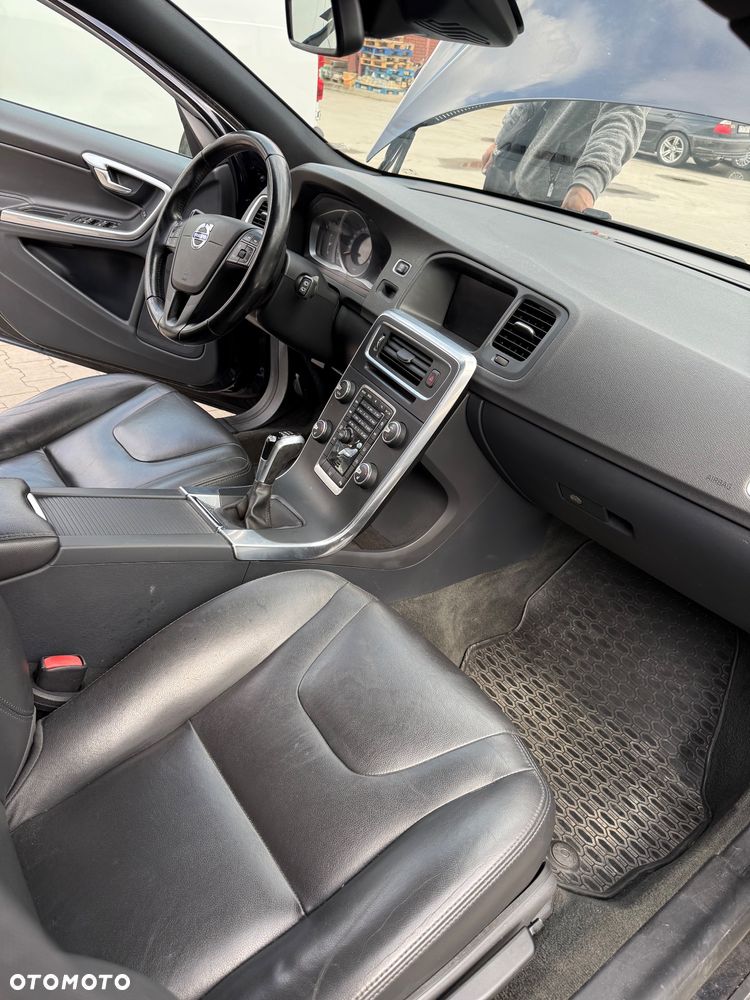 Volvo V60 D2 Drive-E Base - 11