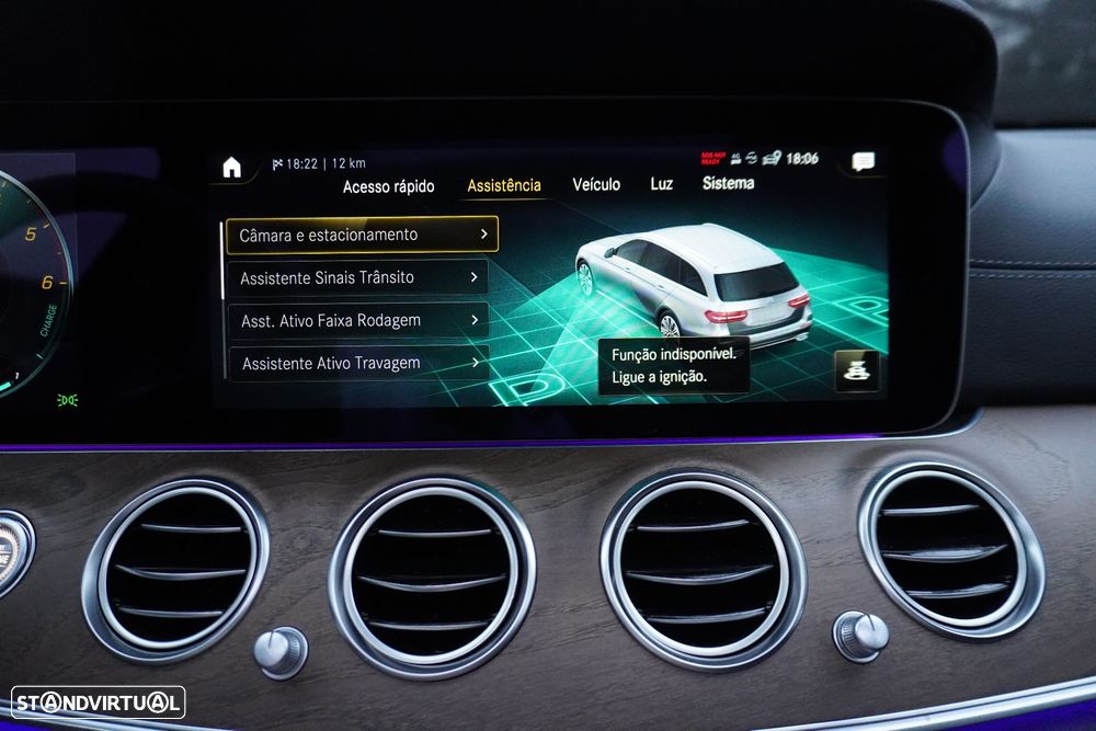 Mercedes-Benz E 300 de 4Matic 9G-TRONIC AMG Line - 33