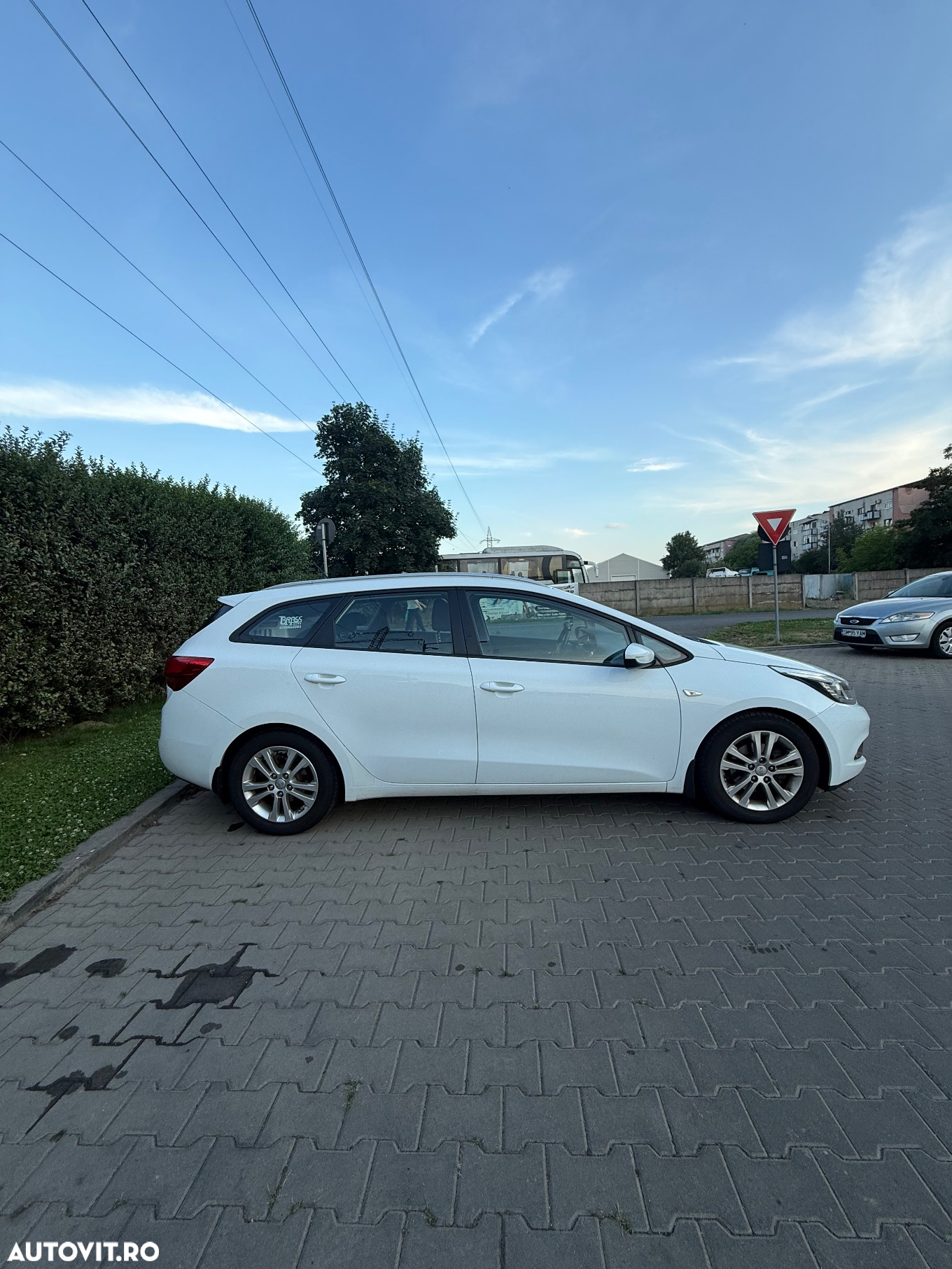 Kia Ceed - 3