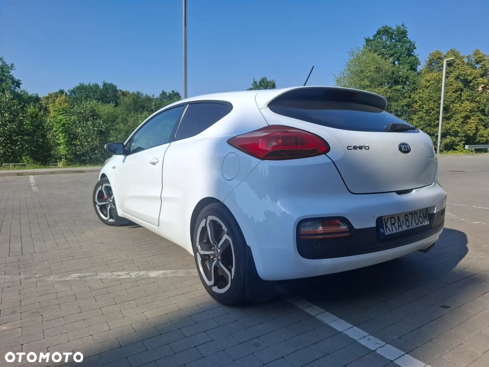 Kia ProCeed 1.4 M - 2
