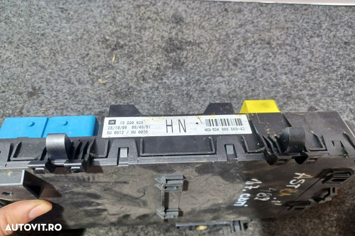 Panou sigurante si relee 13220829 Opel Astra H [facelift] [2005 - 201 - 4