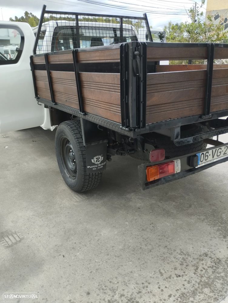 Toyota Hilux 2.4 D-4D 4WD CD CM - 6