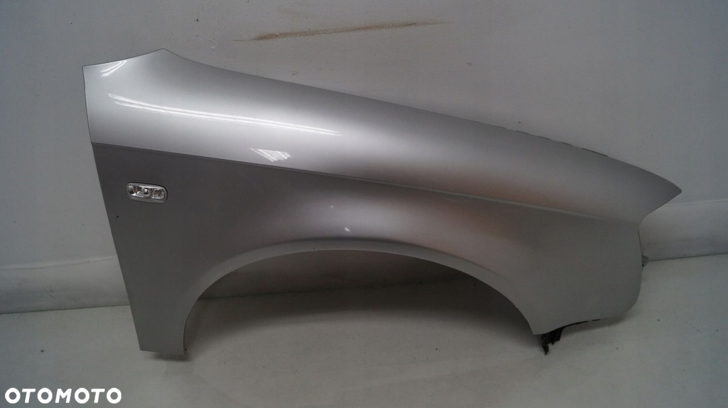 BŁOTNIK PRZEDNI PRAWY AUDI A4 B7 2005 - 7