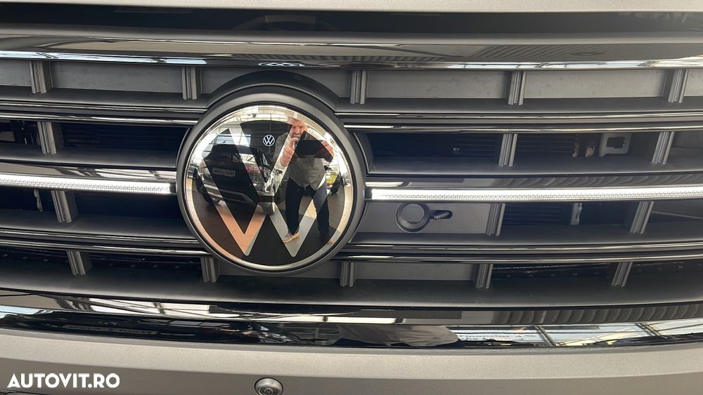 Volkswagen Touareg V6 TDI 4MOTION R-Line - 13