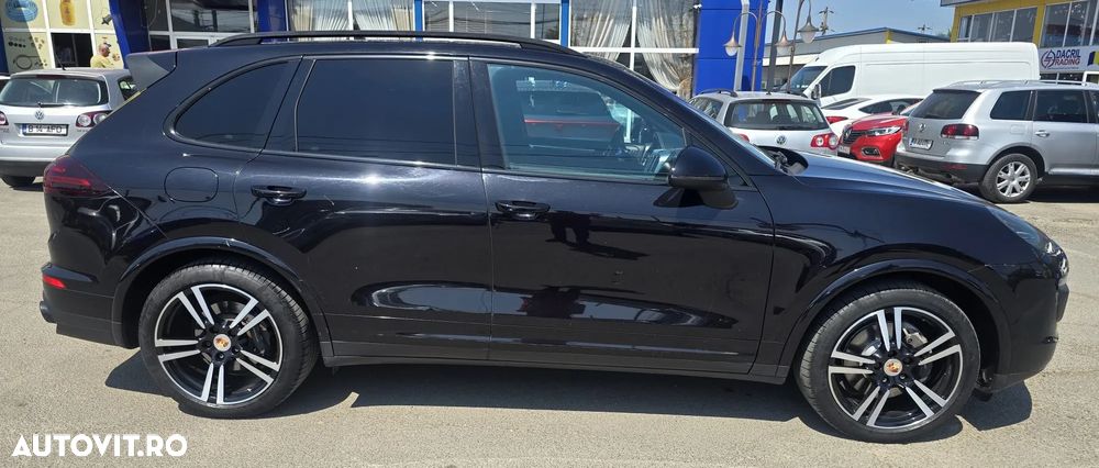 Porsche Cayenne 3.0 L - 3