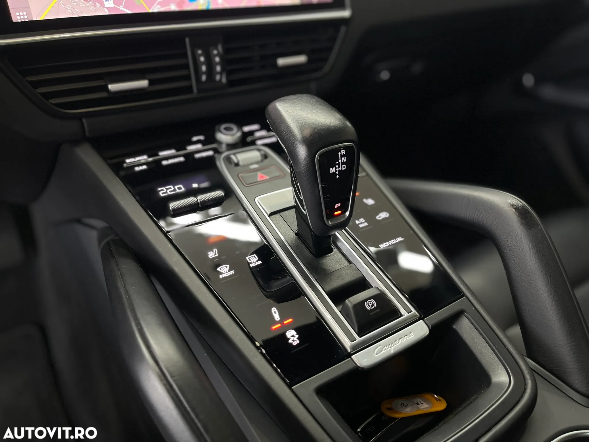 Porsche Cayenne - 25