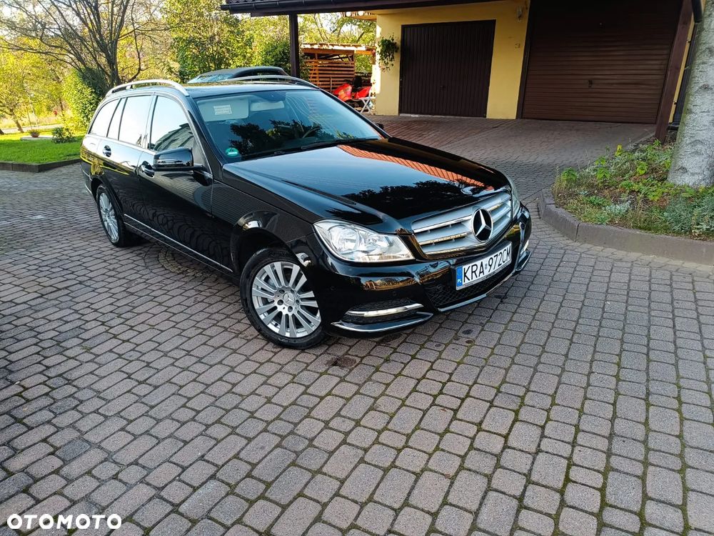 Mercedes-Benz Klasa C 180 CGI BlueEff Elegance - 22