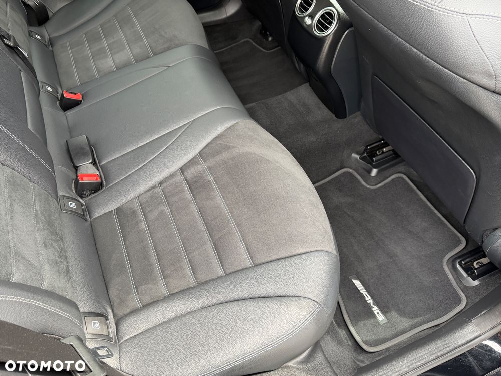 Mercedes-Benz GLC 200 4Matic 9G-TRONIC AMG Line - 37