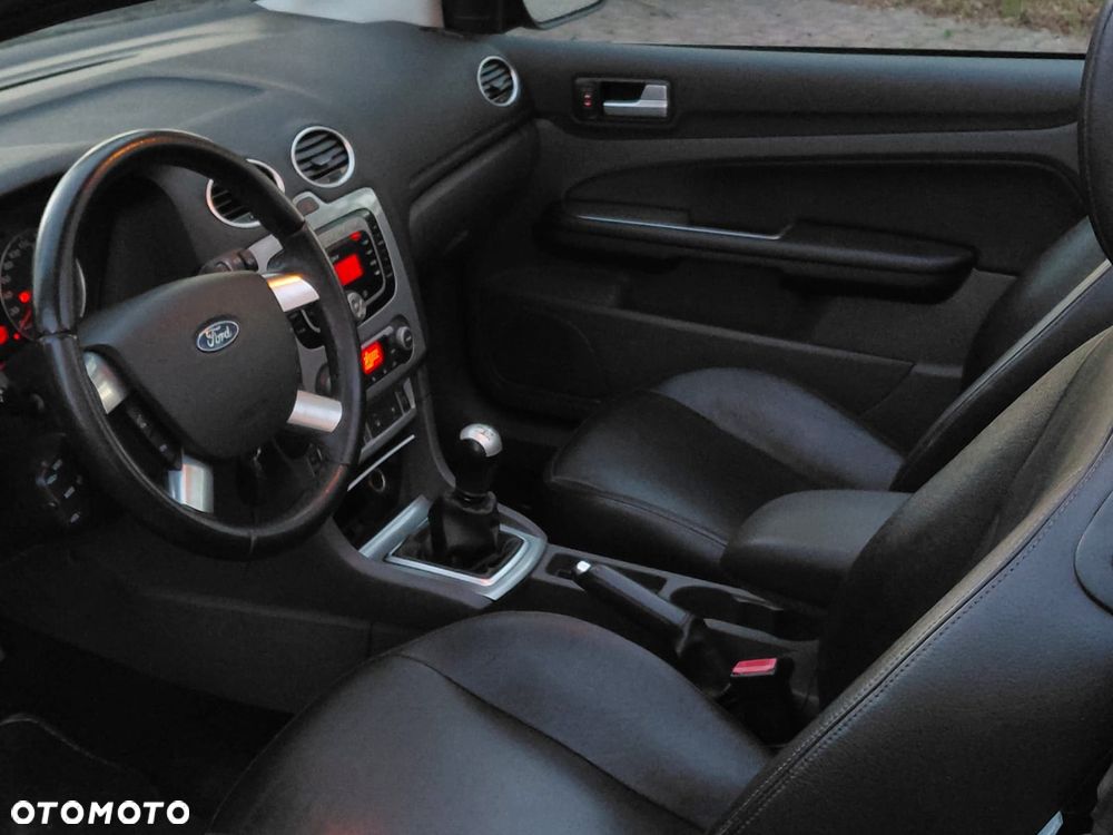 Ford Focus 2.0 16V Titanium - 9