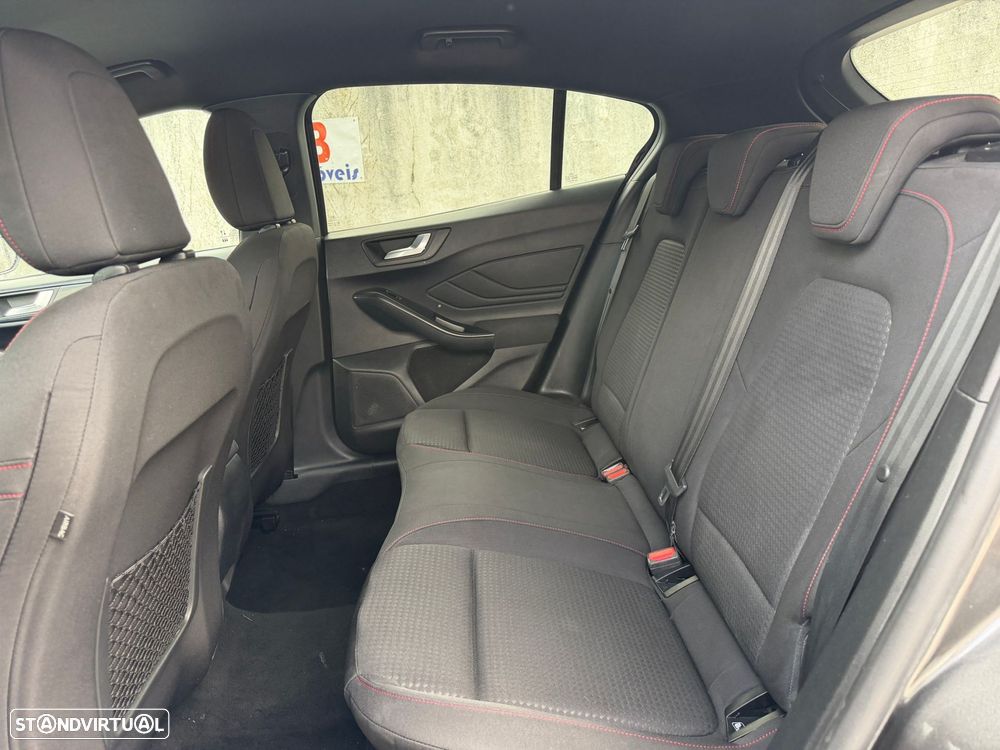 Ford Focus 1.0 EcoBoost Hybrid ST-LINE - 14