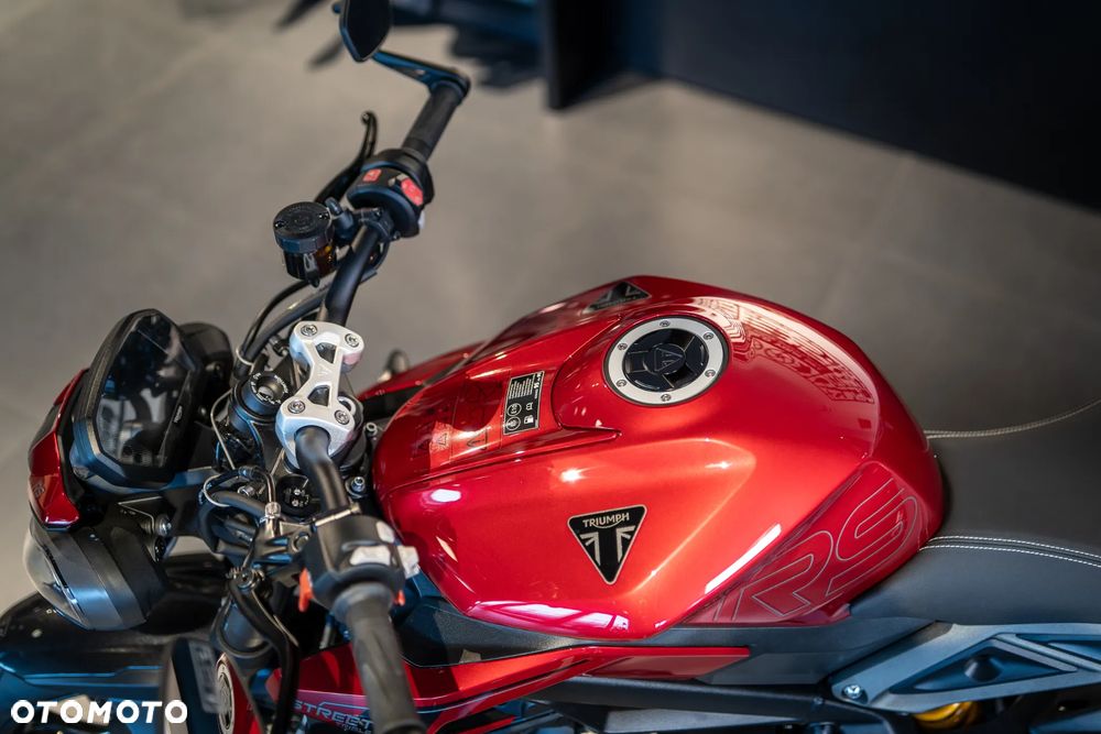 Triumph Street Triple - 9