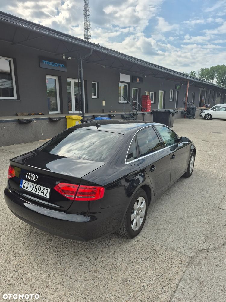Audi A4 Limousine - 15