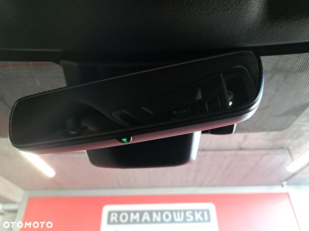 Toyota Corolla 1.8 Hybrid Style - 32