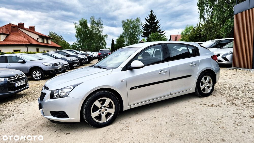Chevrolet Cruze 1.6 - 24
